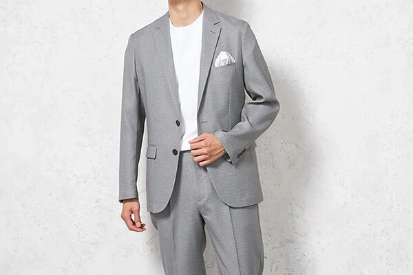 カジュアルウェディングのリラックスコーデ