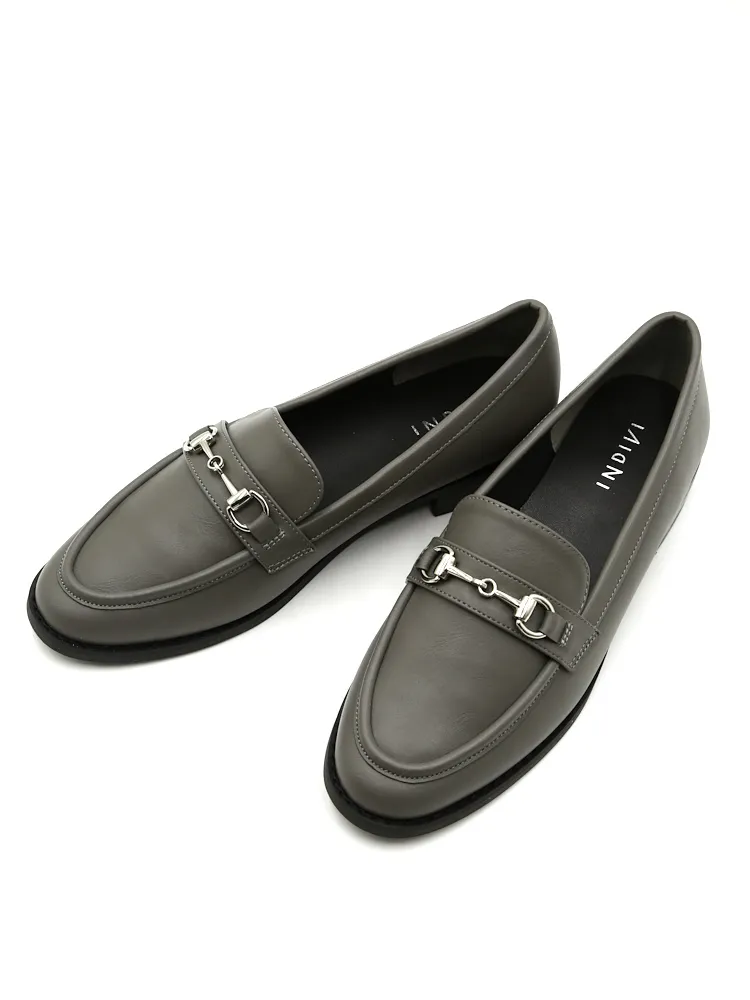 【INDIVI】ローファーメタルビットローファーブラック/チャコールグレー通年【レディース】